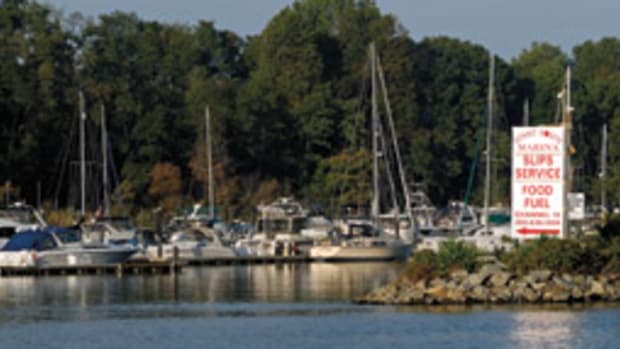 Fuel and an on-site restaurant attract cruisers to the Summit North Marina in Bear, Delaware.
