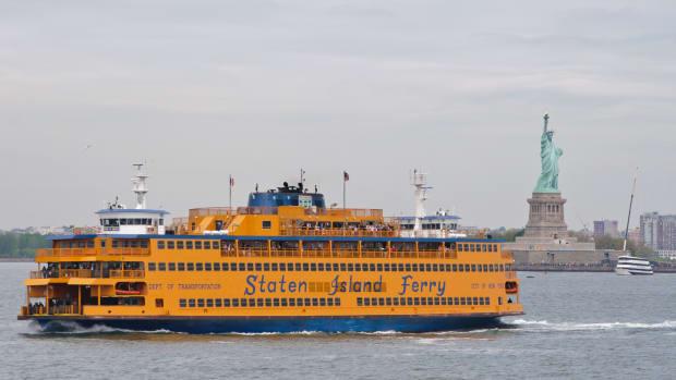 Spirit_of_America_-_Staten_Island_Ferry