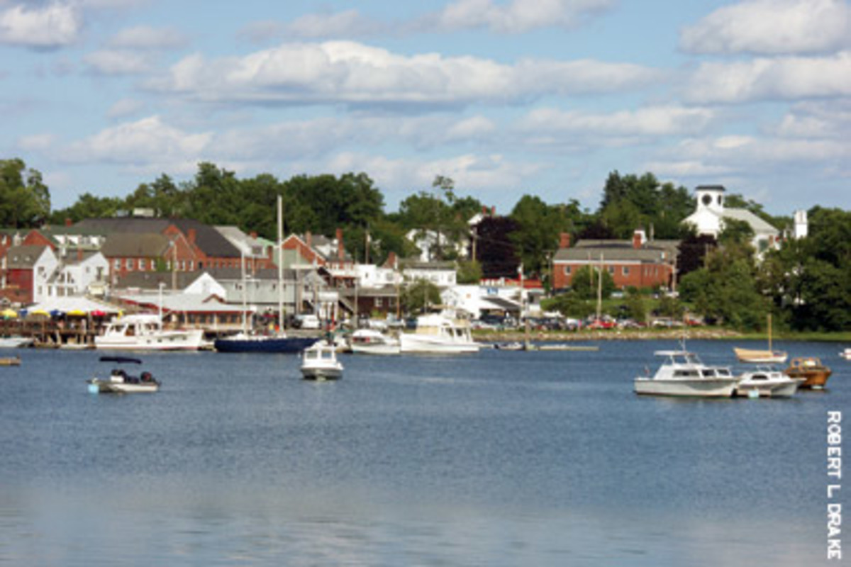 Damariscotta, head of navigation on the Damariscotta River, was a maritime trading center in the 19th and early 20th centuries. Schooner Landing Restaurant and Marina offers dockage for yachts on the site where cargo schooners and steamboats once tied up.