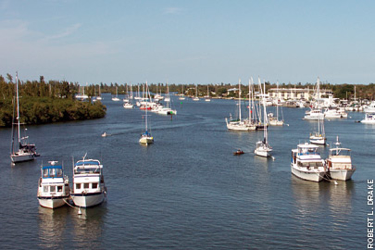 Vero Beach City Marina's moorings and docks occupy the deep, protected waters of Bethel Creek, just off Intracoastal Waterway Mile 952. Anchoring is not allowed in the creek, but up to three boats can raft on a single mooring.