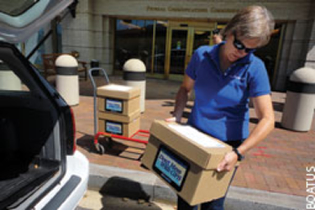 BoatUS hand-delivered 15,000 comments critical of the broadband network to the FCC on the July 30 deadline for public comment.