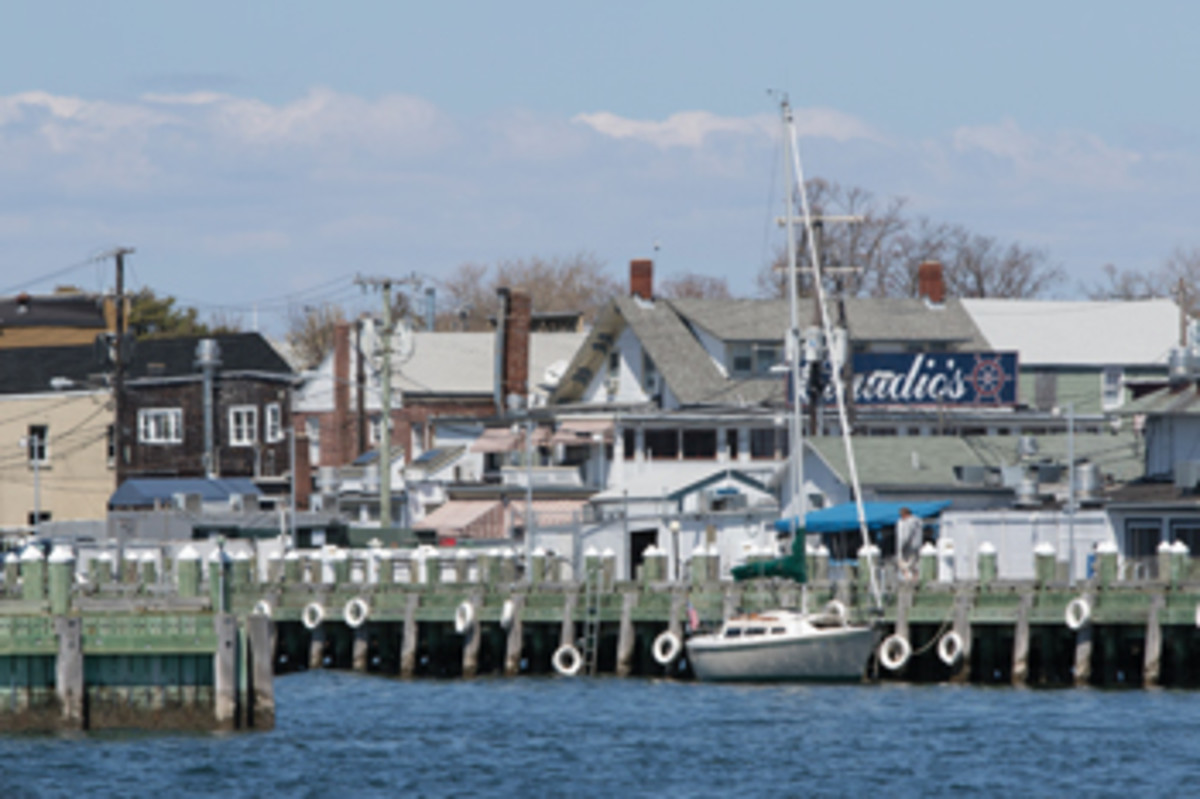 Greenport’s location, on the east end of Long Island’s North Fork, makes it a popular destination for South Fork and Connecticut shoreline cruisers.