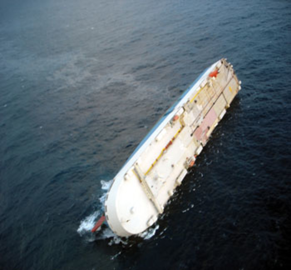 Free surface effect may have contributed to the Cougar Ace losing stability during a botched ballast exchange in 10-foot seas.