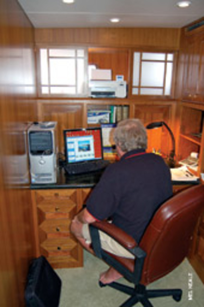 Interness access and online banking make paying bills a snap while cruising.