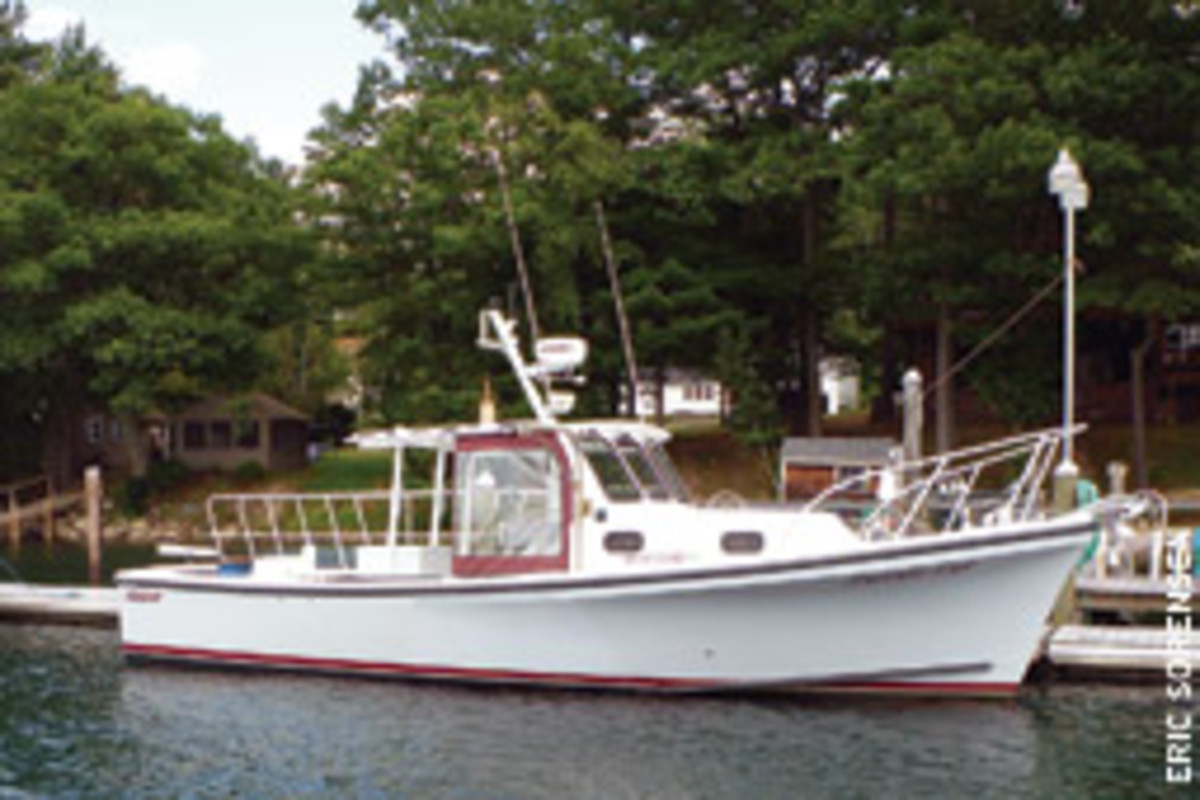 The Eastern fleet of Down East-style boats comprises models from 18 to 35 feet in several variations, including commercial configurations.