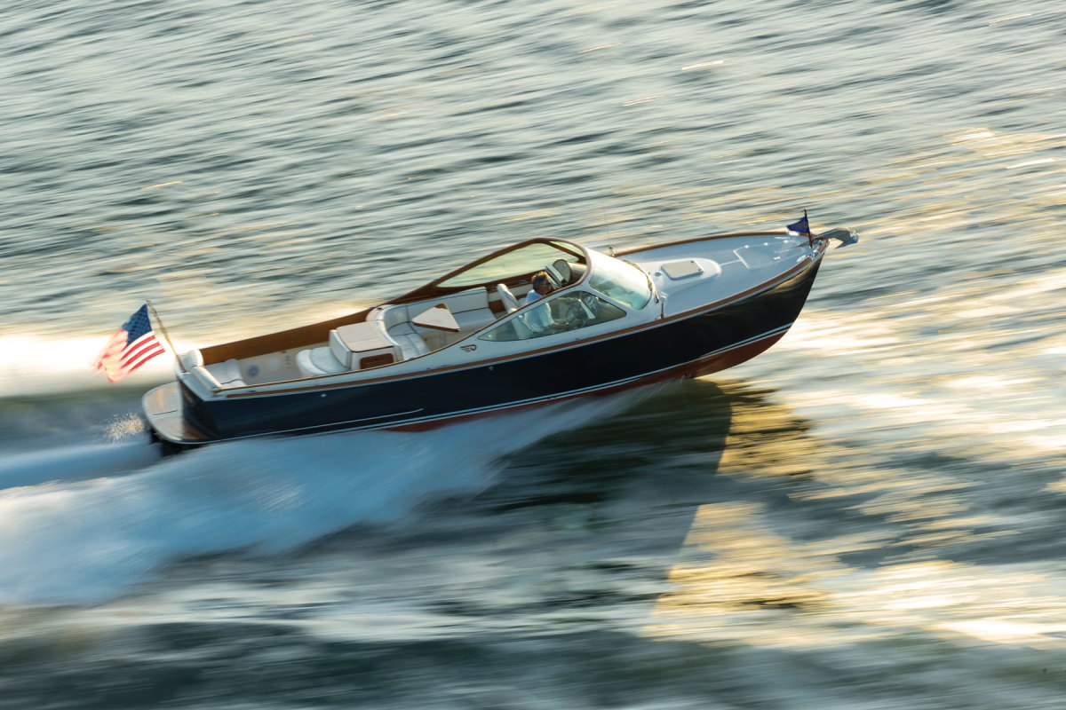 hinckley-yacht-t29-runabout-running-shot