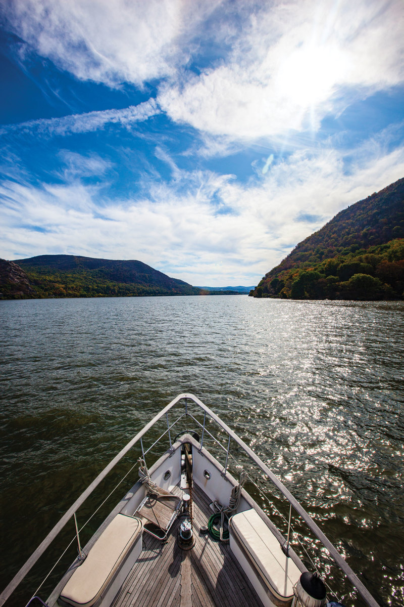 Consensus enters the Hudson Highlands on her southbound return.