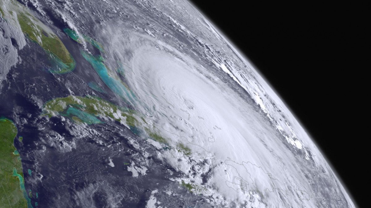 PHOTO-Hurricane-Joaquin-NOAA-100115-1120x534-landscape