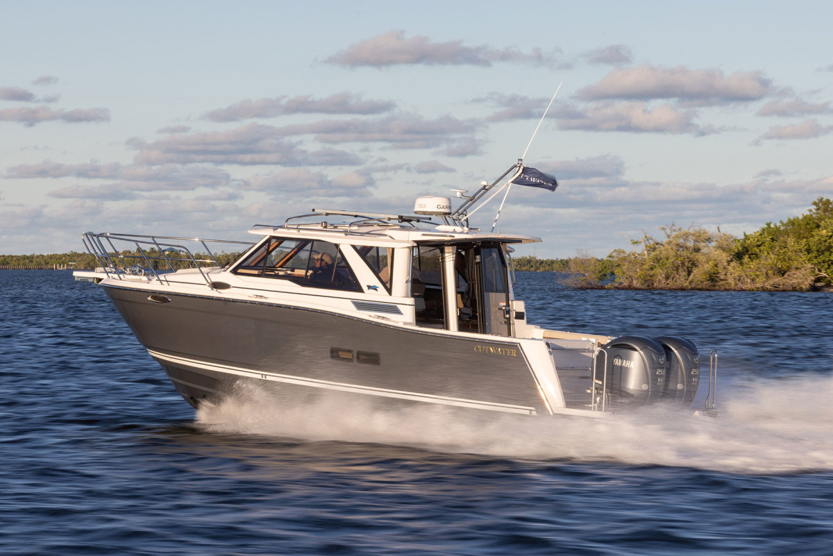 Cutwater’s C-288 Coupe performs well as a speedy fishing machine and family cruiser. 