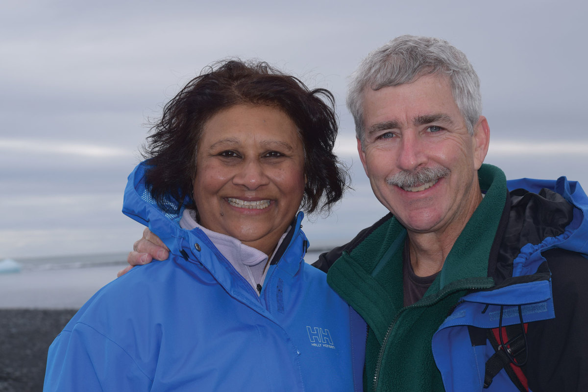 Jayshree and Marc Mittelman ran sailboats for more than 20 years before crossing over to powerboats with the N43.