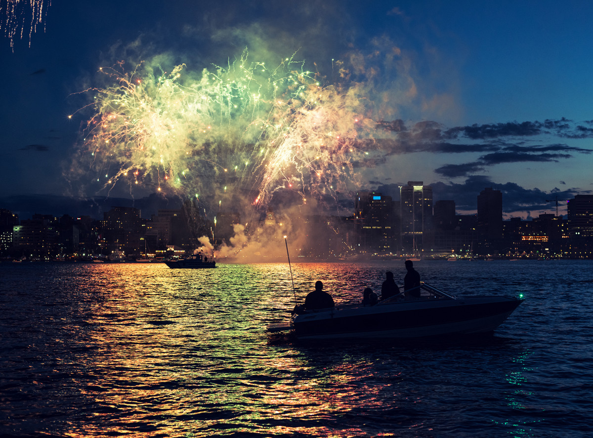 During the Fourth of July weekend, you’ll be sharing the waterways with leagues of other boaters, so prepare your vessel and crew well in advance.